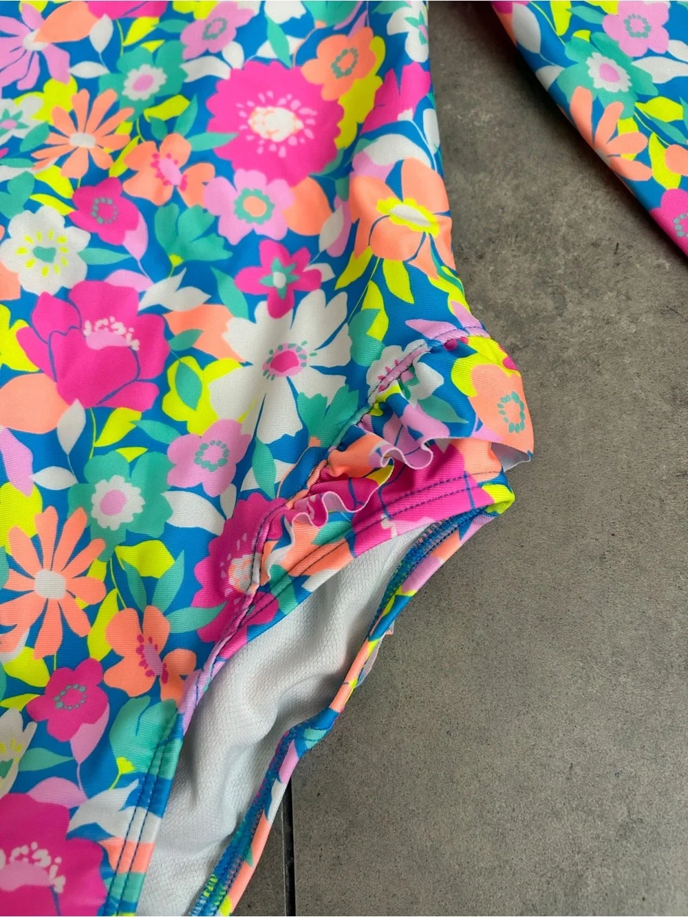 NEW cat & jack girls floral printed one piece swimsuit rash guard neon 4/5